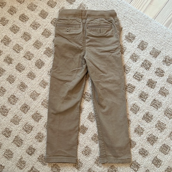 GAP Khaki Pants School Uniform Size size 5T (2 Pairs) - Picture 4 of 5